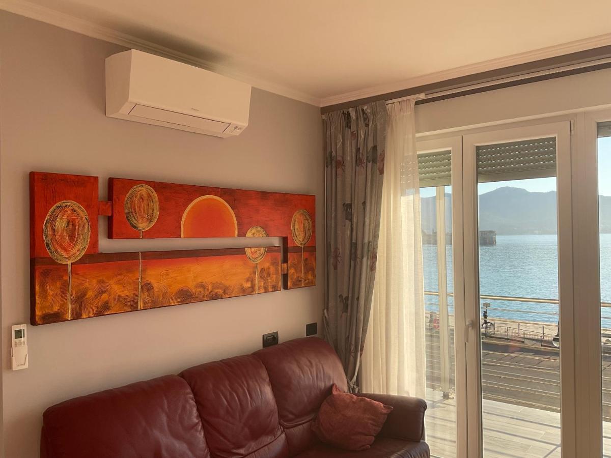 Seafront Apartment Portoferraio Luaran gambar